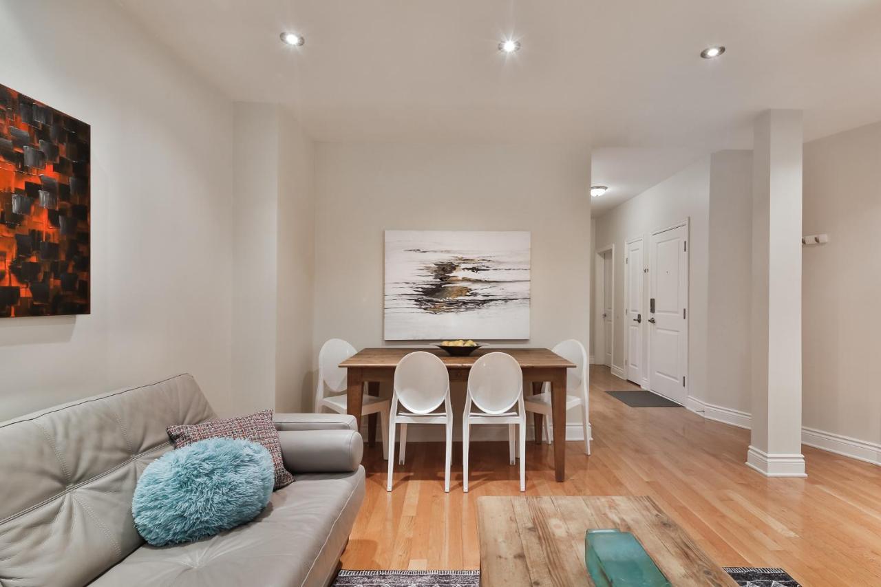 Stunning Full Apartments - Stocked Kitchens - Washer & Dryers - Workspace Provided - Fast Wifi - Located On The Famous St Denis Street - Near Metro Mont Royal — Photos 2